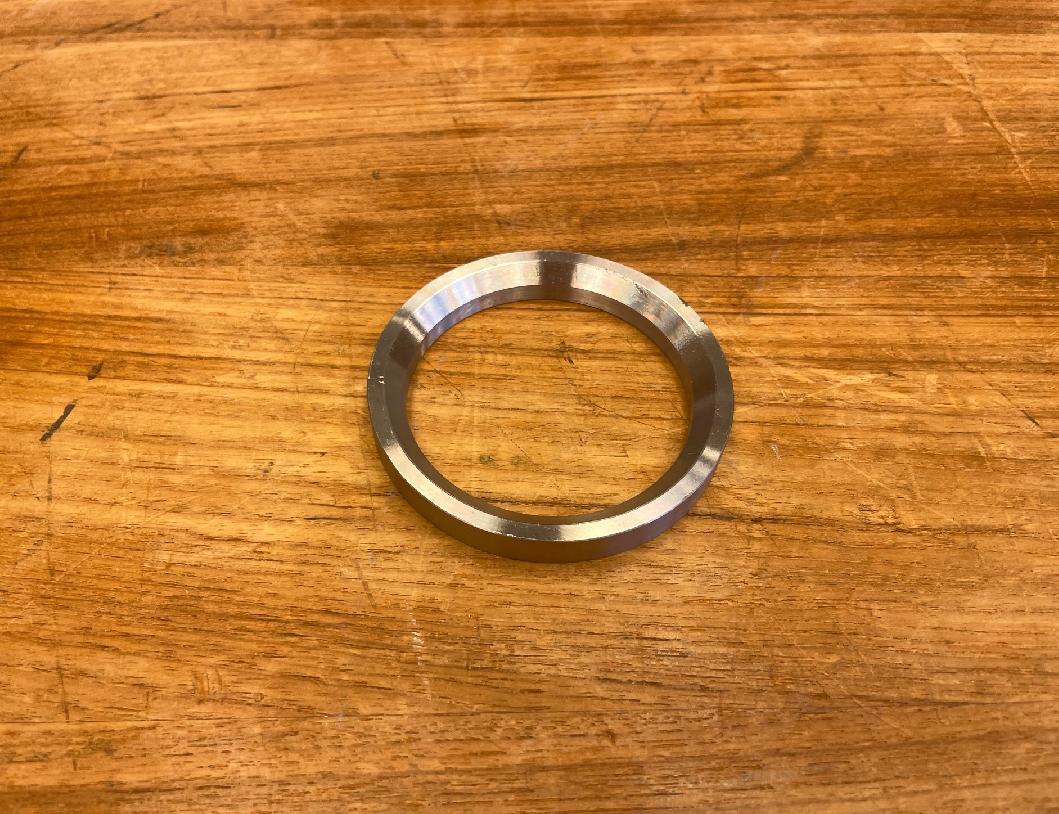 2315821 Grove GMK 3050-1 SPACER RING
