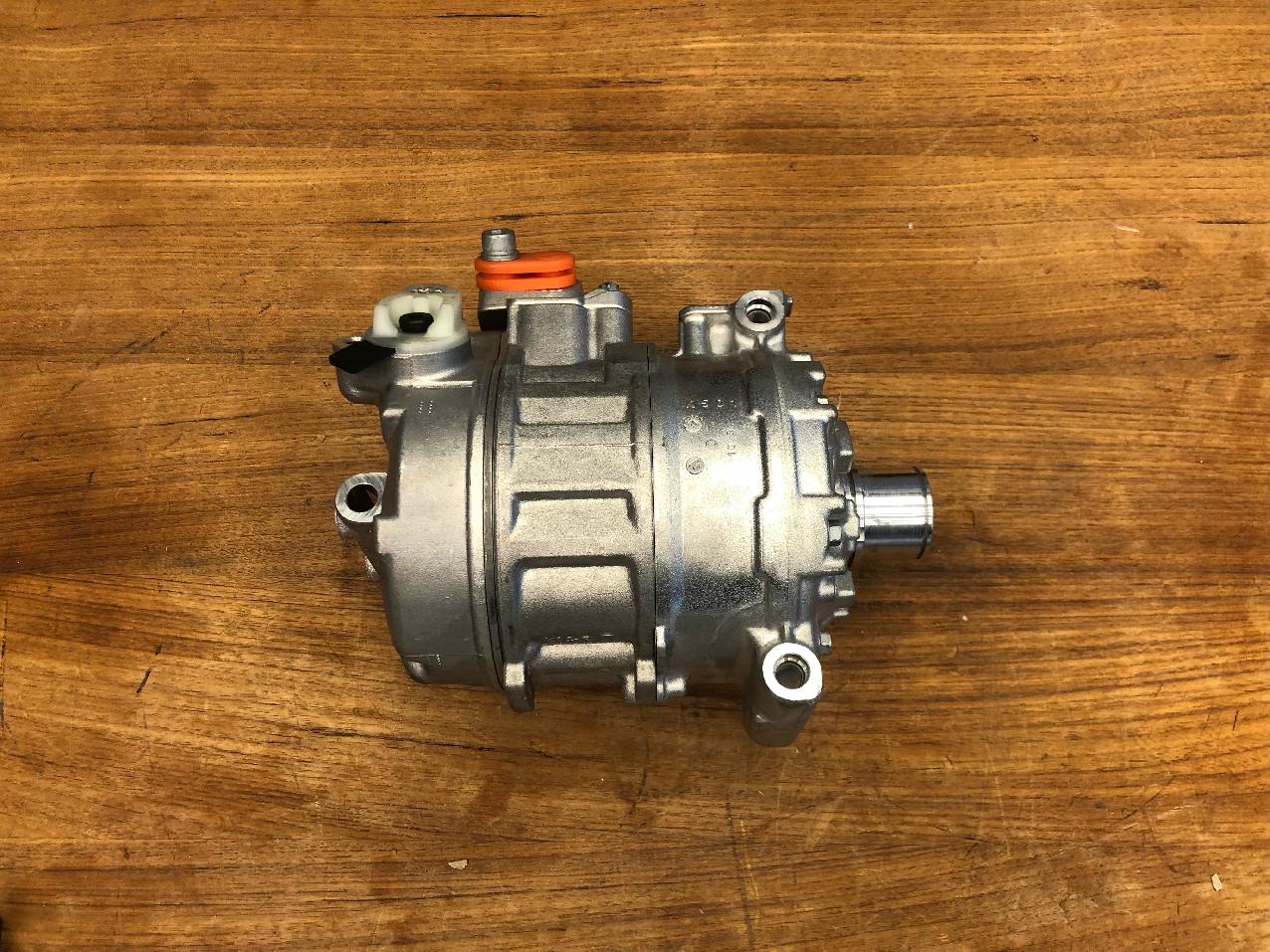 3143759 Grove GMK 4100-L COMPRESSOR WITHOUT COUPLING