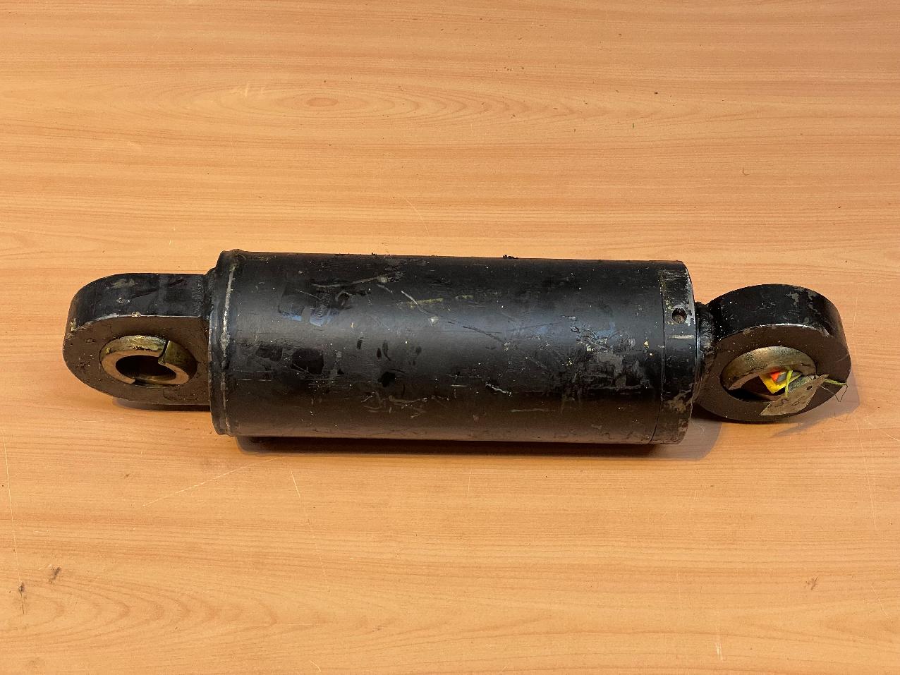 857505210 Grove GMK CYLINDER